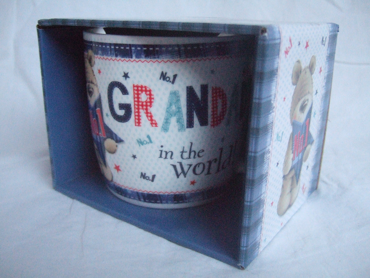Number 1 Grandad in the World" Sentimental Ceramic Mug - with Presentation Box Description change to:"Number 1 Grandad in the World" Sentimental Mug. Ceramic Construction. Comes with Presentation Box. Gift Idea for Christmas, Birthdays and Fathers Day