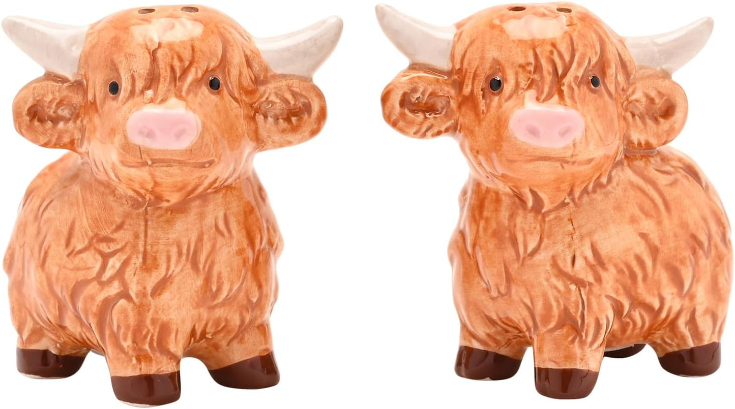 Country Living Highland Cows Salt & Pepper Pots – Ceramic Cow-Shaped Condiment Shakers, Countryside-Inspired Dining Tableware