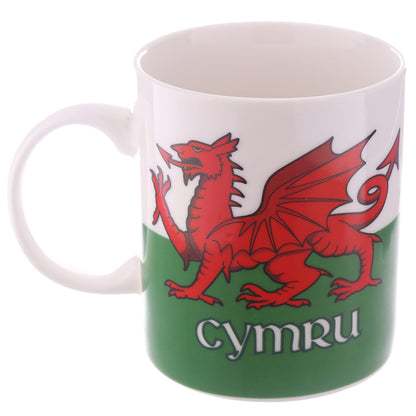 Puckator Wales Welsh Dragon Cymru Porcelain Tea Coffee Mug - Funny Home Accessories - Cute Gifts for Girlfriend - Large Mugs for Men Women Hot Drinks - Cute Cups Presents - Secret Santa Gift Cup Set