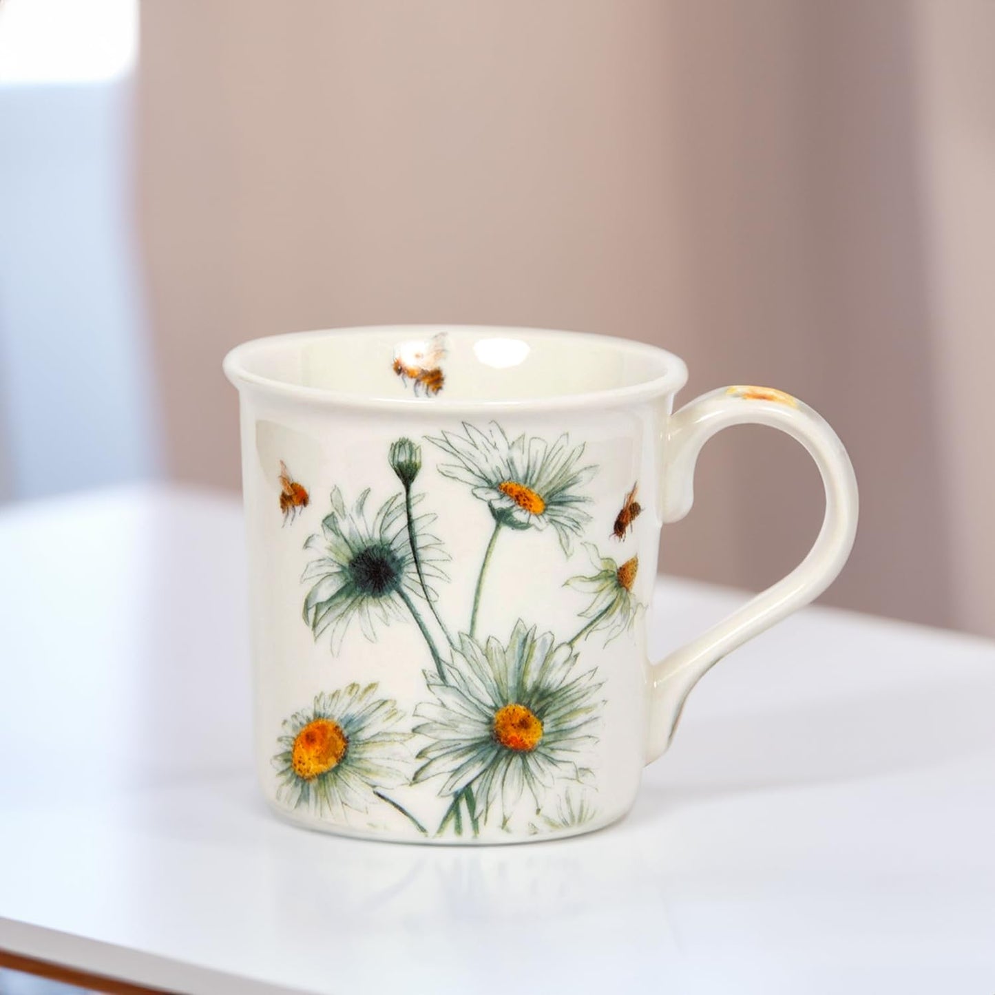 Lesser & Pavey British Designed Coffee Mug | Ceramic Coffee Mugs for Home or Work | Large Mugs for Hot Drinks | Bee Tanical Daisy Tea and Coffee Cups - Sarah Boddy
