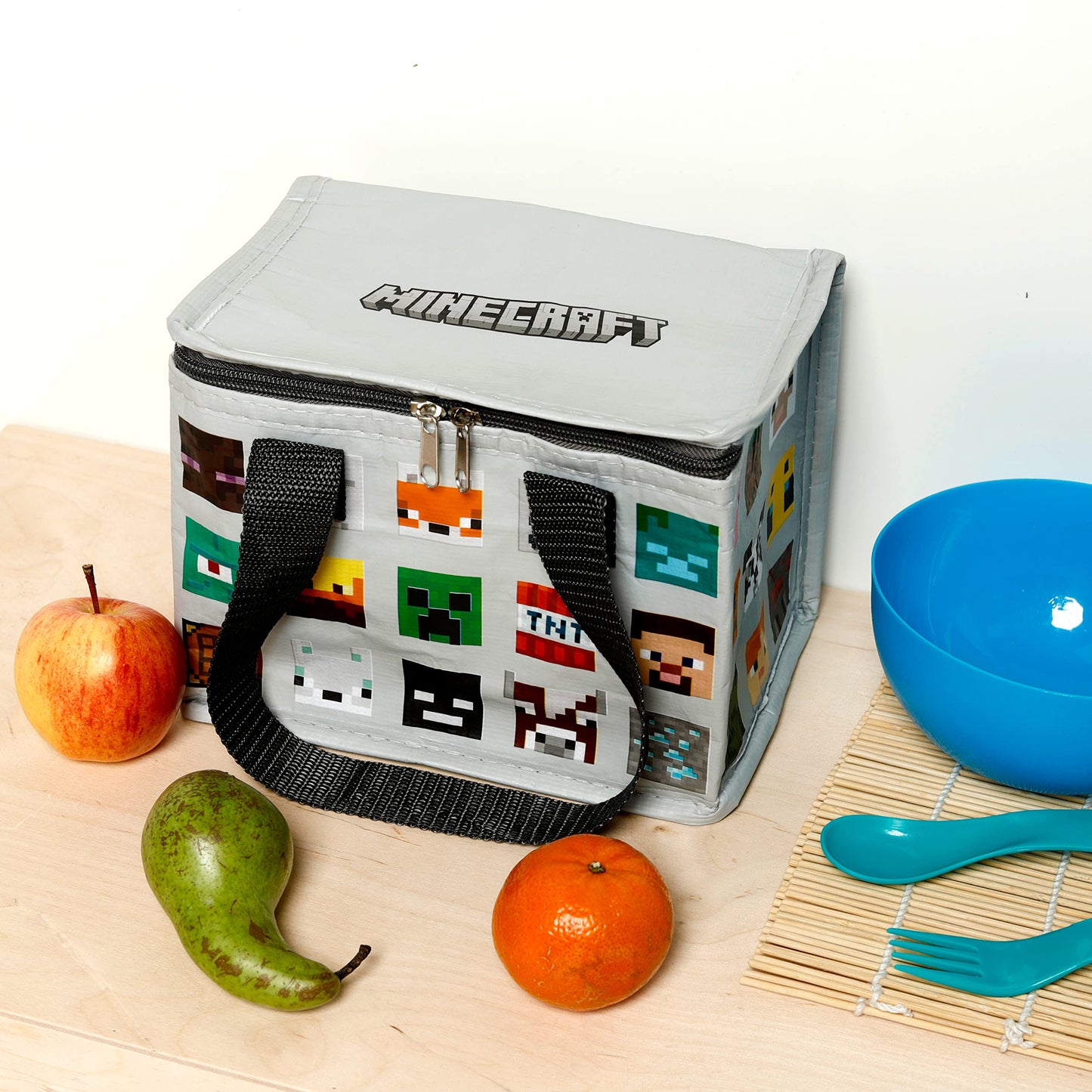 Puckator Cool Lunch Bag With Minecraft Faces Design Made Out Of Recycled Plastic Bottles - Insulated Lunch Bag for Women Men Children - Lunch Box Bag For Work & School - Beach Picnic Accessories