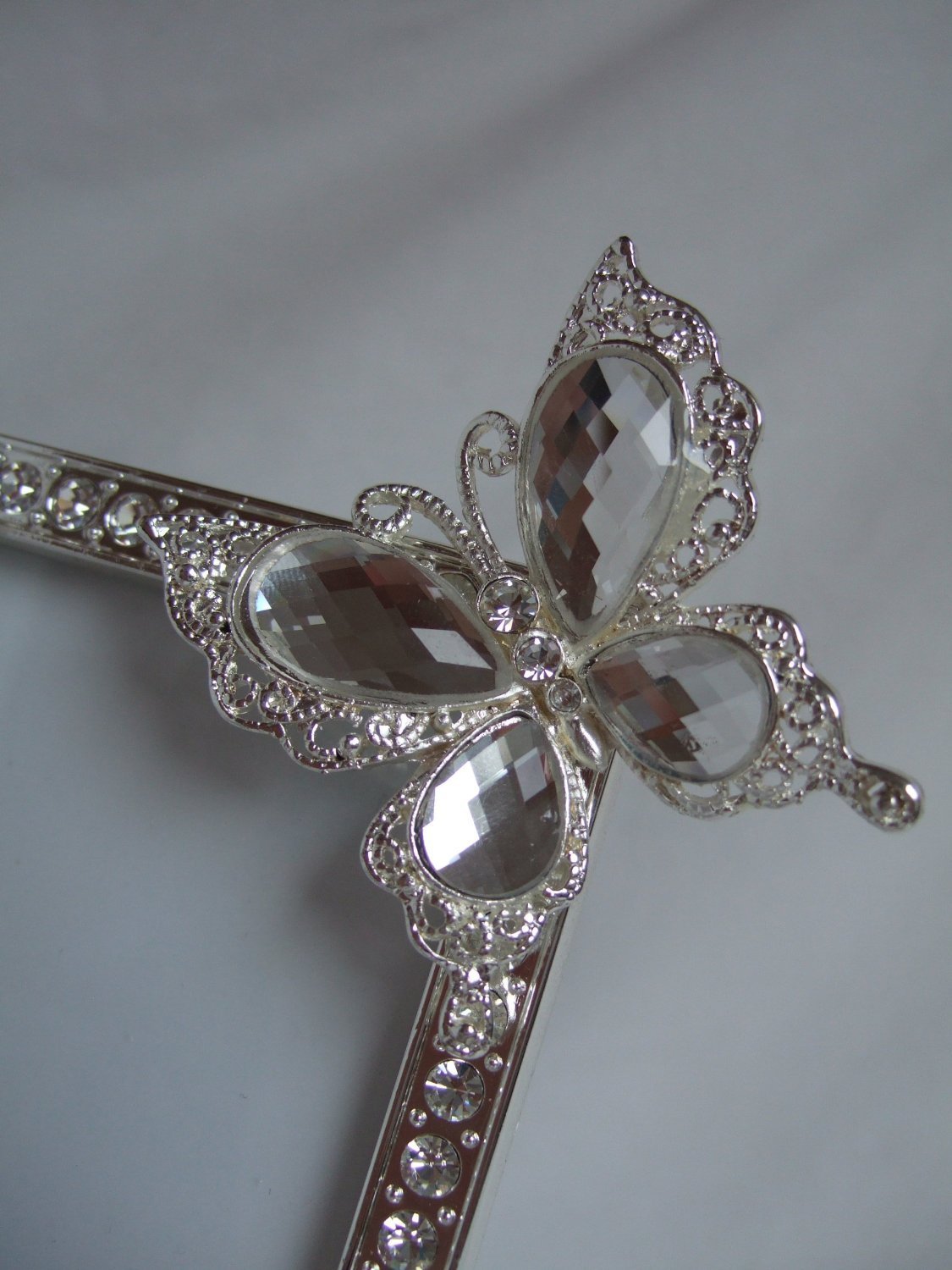 diamante butterfly photo frame 4"x 6" - hanrattycraftsgifts.co.uk