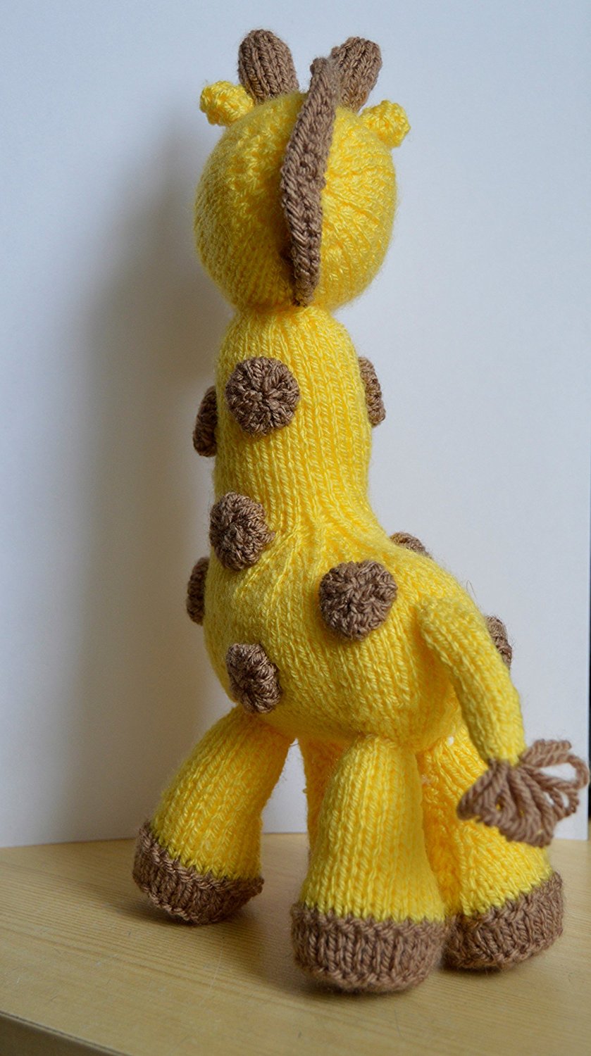 KNITTING PATTERN - Giraffe Soft Toy - hanrattycraftsgifts.co.uk