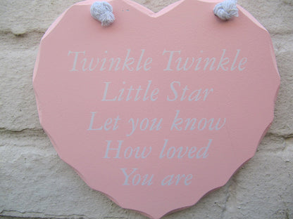 HEART SHAPED TWINKLE TWINKLE LITTLE STAR... SHABBY CHIC WOODEN HANGING PLAQUE - hanrattycraftsgifts.co.uk
