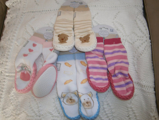 my baby slipper socks one pair(blue brown pink please state which colour you require) - hanrattycraftsgifts.co.uk