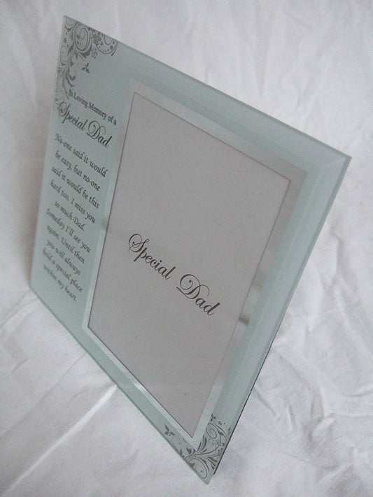 "In Loving Memory, Special Dad" Memorial Glass 6"x4" (15x10cms) Photo Frame with Sentimental Verse - hanrattycraftsgifts.co.uk